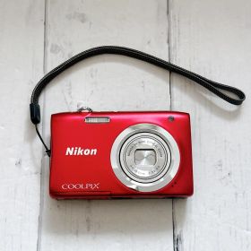 【動作品】Nikon COOLPIX A100 レッド★SDカード付きですぐ