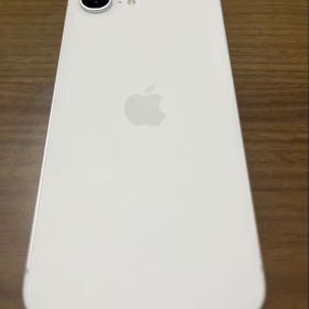 Apple iPhone 16e 256gb ホワイト 本体 中古美品