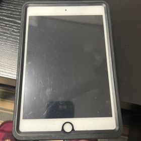 Apple iPad シルバー 本体