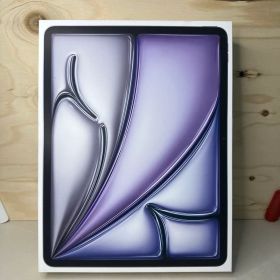【美品】iPad Air 13インチ128GB MCNH4J/A VW53Q