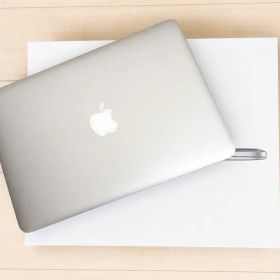 MacBook Pro 13インチ 2015 16GB 256GB 動作良好