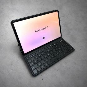 Xiaomi Pad 6 11インチ 純正キーボード付き 保護シート貼付済 美品