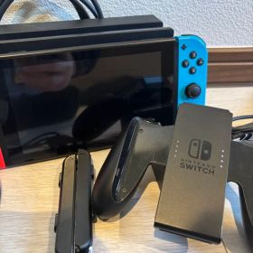 Nintendo Switch 本体 赤/青 Joy-Con付き
