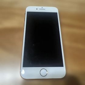 Apple iPhone 8 ゴールド 本体 ジャンク品です