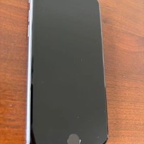 Apple iPhone 8 ブラック