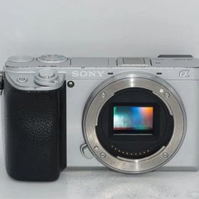 【美品】Sony ソニー α6400 シルバー ミラーレスカメラ