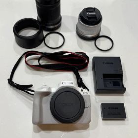Canon EOS R50 ホワイト ダブルズームキット 美品 すぐ使えます
