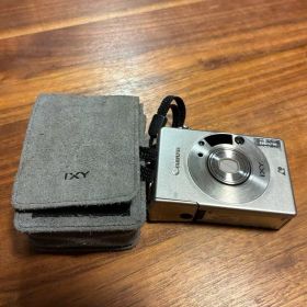 ジャンク品 Canon IXY320 コンパクトデジタルカメラ