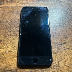 iPhone se2 ブラック 画面ひび割れあり