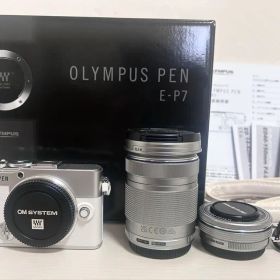 新品同様⭐︎OLYMPUS PEN E-P7 EZダブルズームキット2026年購入