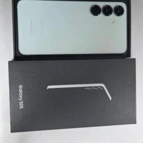 Samsung Galaxy S25 ミント 本体 ５１２GB
