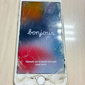 iPhone 7 シルバー 画面ひび割れあり