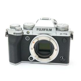 【中古】 《並品》 FUJIFILM X-T5 ボディ シルバー 【接眼レンズ部品交換/各部点検済】 [ デジタルカメラ ]