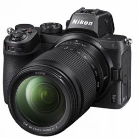 【中古】（新古品） Nikon ミラーレス一眼カメラ Z5 レンズキット NIKKOR Z 24-200mm f/4-6.3 VR 付属 Z5LK24-200 ブラック