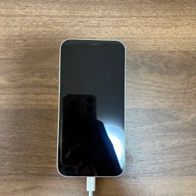 Apple iPhone 12 ホワイト本体