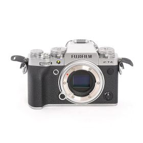 【中古】 (フジフイルム) FUJIFILM X-T4 S シルバー ボディ【中古カメラ デジタル一眼】 ランク：AB