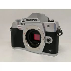 【中古】OLYMPUS OM-D E-M10 Mark IV ボディ シルバー【日本橋3】保証期間1ヶ月【ランクA】