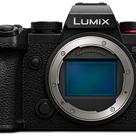 【中古】「非常に良い」パナソニック(Panasonic) フルサイズ ミラーレス一眼カメラ ルミックス S5 ボディ 小型 軽量モデル ブラック DC-S5-K