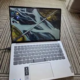 【極美品・バッテリー97%】IdeaPad S540 13.3型 QHD液晶