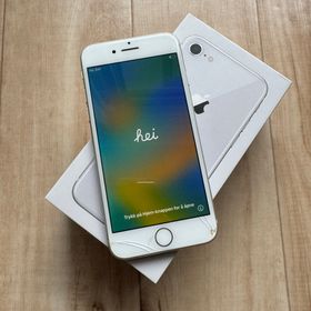 アイフォーン(iPhone)の【画面割れ・傷有】iPhone8 64GB 香港版(スマートフォン本体) アイフォーン(iPhone)の【画面割れ・傷有】iPhone8 64GB 香港版(スマートフォン本体)