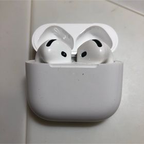 アップル(Apple)のApple Airpods 第4世代 ノイズキャンセリング付きなし(ヘッドフォン/イヤフォン) アップル(Apple)のApple Airpods 第4世代 ノイズキャンセリング付きなし(ヘッドフォン/イヤフォン)