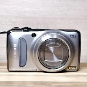 美品 富士フイルム FUJIFILM FinePix F300EXR デジカメ