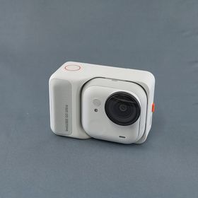 Insta360 GO Ultra アクションカメラ USED美品 本体+アクションポッド Vlog 動画 静止画 小型 4K アークティックホワイト 完動品 X9602(ビデオカメラ) Insta360 GO Ultra アクションカメラ USED美品 本体+アクションポッド Vlog 動画 静止画 小型 4K アークティックホワイト 完動品 X9602(ビデオカメラ)
