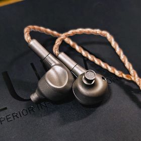 アイリバー(iriver)のAstell&Kern Luna irv-ak-luna(ヘッドフォン/イヤフォン)