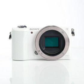 【中古】 (ソニー) SONY α5000 ボディ ホワイト【中古カメラ デジタル一眼】 ランク：B