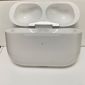 AirPods 第2世代 MV7N2J/A 新品 10,800円 中古 9,460円 | ネット最安値