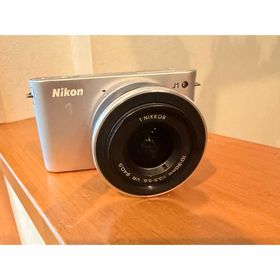 ニコン(Nikon)のNikon NIKON 1 J1 NIKON 1 J1 ズームレンズキット WH(ミラーレス一眼)