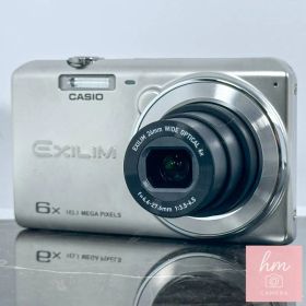 【美品】CASIO EXILIM EX-ZS26 シルバー コンパクトデジタルカメラ 1610万画素 光学6倍ズーム 広角26mm USB充電対応 カシオ