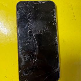 【ジャンク】iPhone 11 Pro ゴールド
