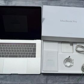 極上MacBookPro15 2016/i7/ 16G/512G/充放電80回