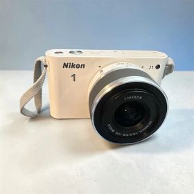 Nikon J1 10-30mm 1:3.5-5.6 VR ミラーレスカメラ
