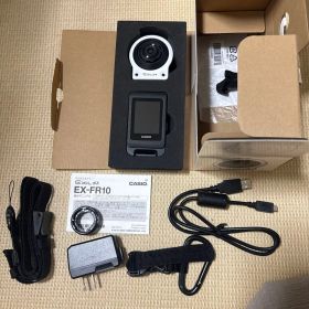 CASIO EXILIM EX-FR10（ホワイト）