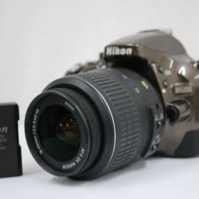 【返品保証】 【シャッター1774回】ニコン Nikon D5200 ブラウン AF-S DX NIKKOR 18-55mm F3.5-5.6 G VR デジタル一眼 e11303