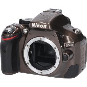 Ｄ５２００