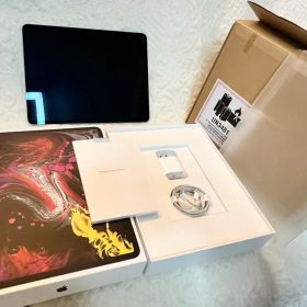 iPad Pro 12.9インチ 第3世代256GB Wi-Fiスペースグレー