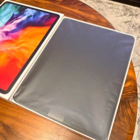 iPad Pro 12.9インチ 第4世代 MXAT2J/A Wi-Fiモデル