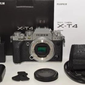 極上品！ 富士フイルム FUJIFILM ミラーレス一眼カメラ X-T4ボディ シルバー X-T4-S ＃7366