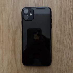Apple iPhone 11 ブラック 本体