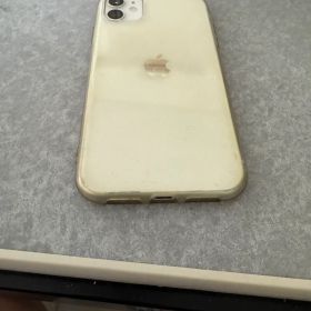 Apple iPhone 11 ホワイト 本体