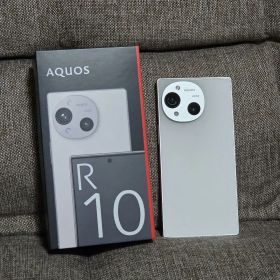 【超美品】AQUOS R10 docomo版SIMフリー White