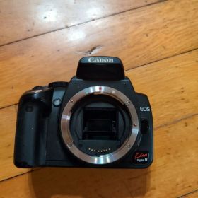 Canon EOS Kiss Digital N デジタル一眼レフ