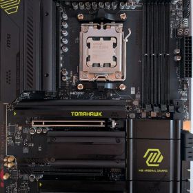 MAG X870 TOMAHAWK Wi-Fi + Ryzen 9 7900