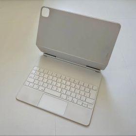 Magic Keyboard 12.9インチ ホワイト