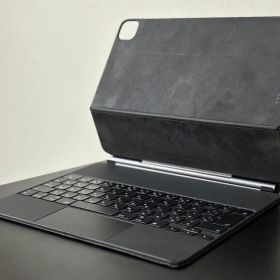 純正 Magic Keyboard 12.9(3-6世代)JIS 化粧箱付き