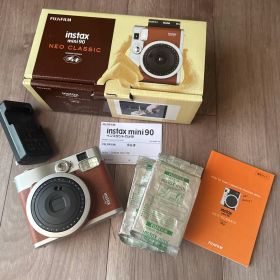 FUJIFILM instax mini 90 Neo Classic 本体