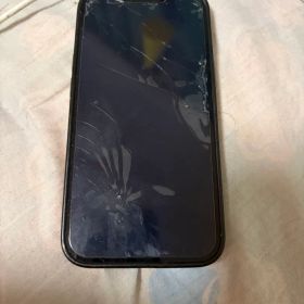 iPhone13(赤) 本体(充電コードつき)